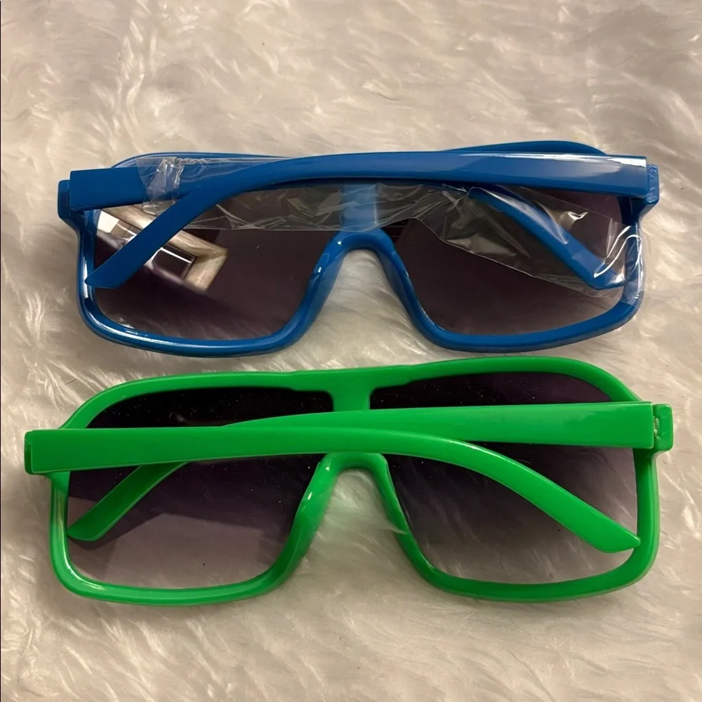 Stylish Black and Green Sunglasses Bulk Set